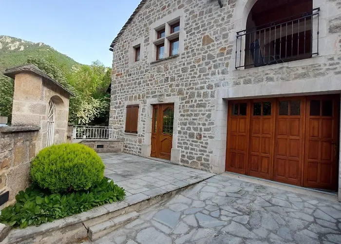 Le Valat * Peyreleau