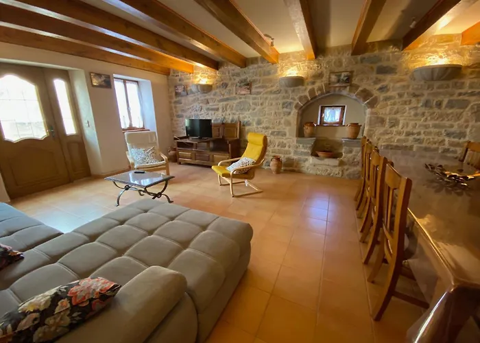 Le Valat بيت للعطل