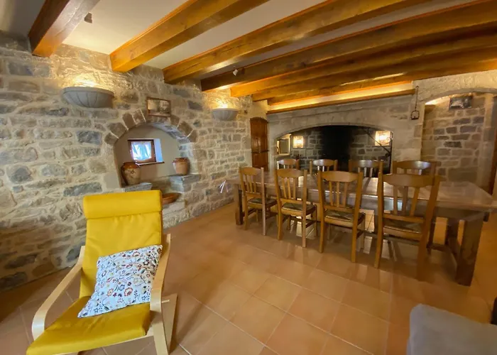 Le Valat بيت للعطل Peyreleau